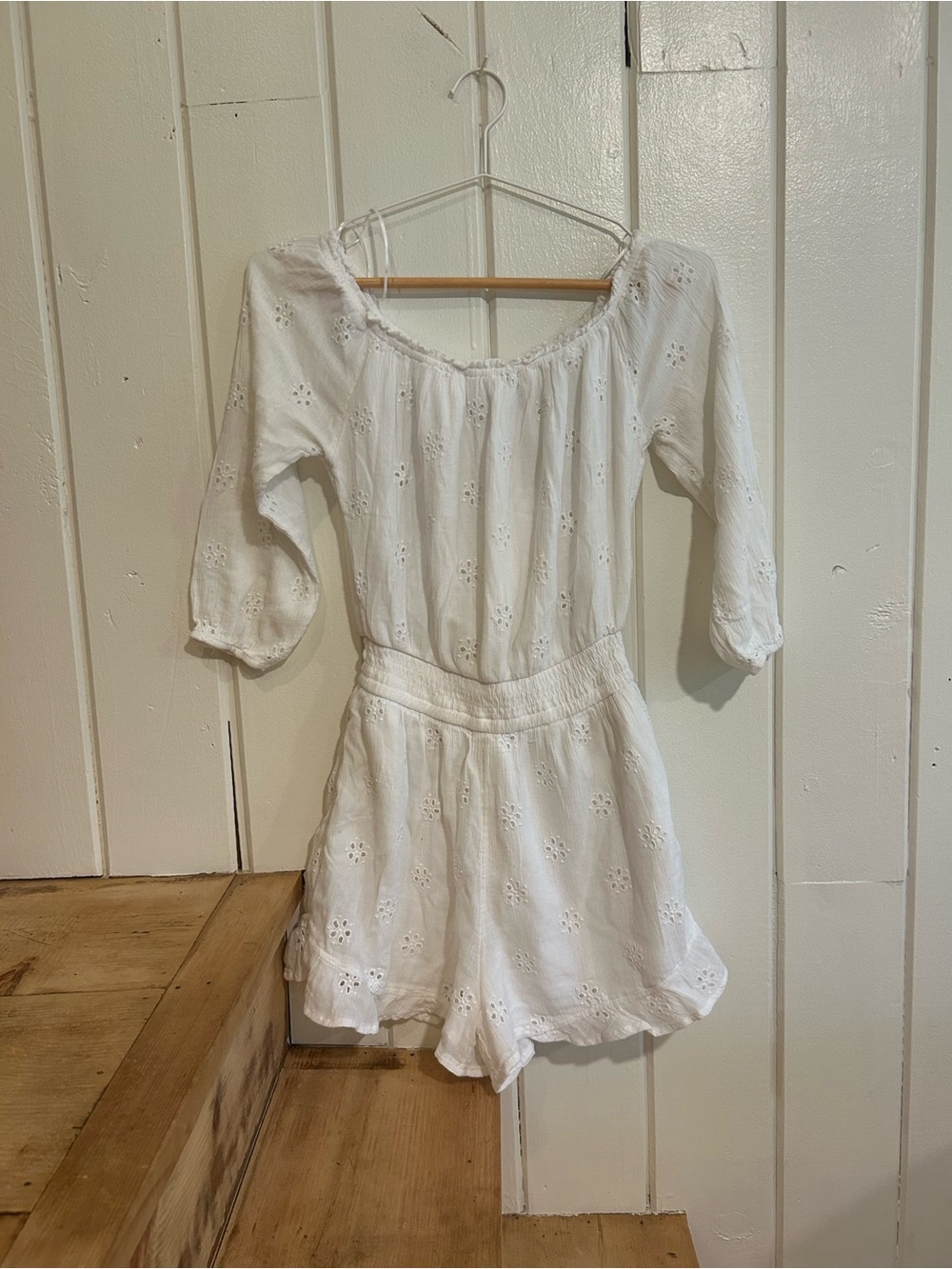 Hollister White Eyelet Coquette Off-Shoulder Cottage‎ Core Fairy Feminine Romper